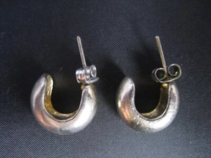 Pair silver tone metal stud earrings - Picture 1 of 4