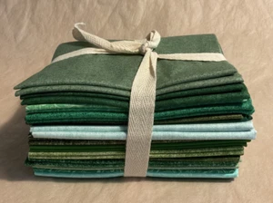 16 pc Fat Quarter Bundle Cotton Fabric Green - Picture 1 of 2
