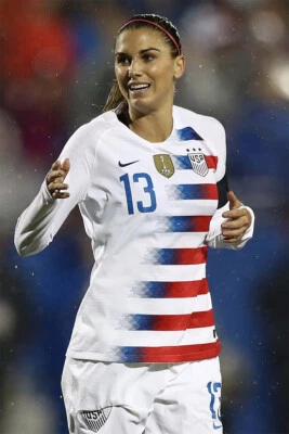 Arte de pared con impresión de seda estrella de fútbol femenino Alex Morgan Estados Unidos decoración del hogar - PÓSTER 20x30 Foto 1 de 4