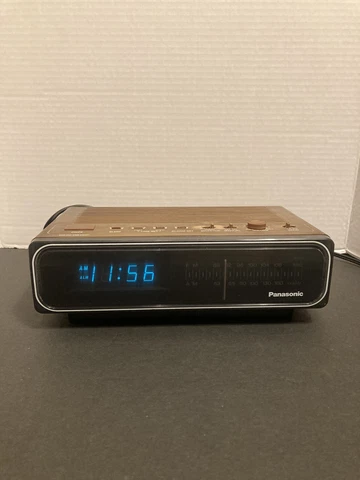 Vtg Panasonic RC-66 AM/FM Electronic Digital Clock Radio Simulated Wood Tested Cover