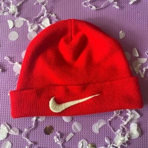 Red Nike Beanie - Picture 1 of 2