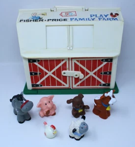 Vintage 1967 Fisher Price Little People Play Family Farm Barn & Animals *WORKS* - Picture 1 of 9