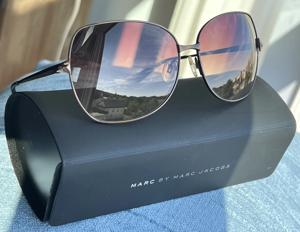 Novo- Barton Perreira Vionnet - Armação Java Superdimensionada - Lente Gradiente Topázio Smokey - Imagem 1 de 4