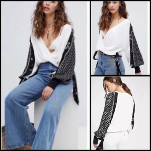Free People Auxton Thermo Kontrast Print Boho Wrap Tie Waist Workwear Top S - Bild 1 von 15