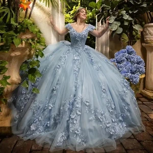 Abito da ballo blu cielo scollo a V abiti quinceanera spalle scoperte applicazioni pizzo - Foto 1 di 10