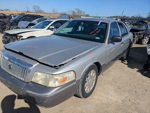 AC Condenser Fits 06-11 CROWN VICTORIA 547600 - Picture 1 of 12