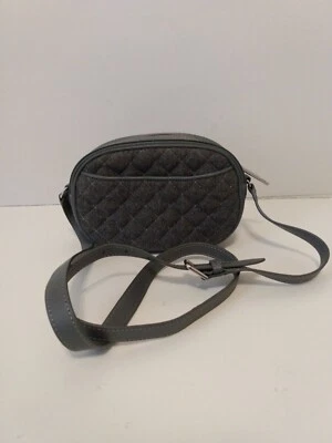 Bolsa de ombro feminina tiracolo Talbot's cinza tecido acolchoado acabamento em couro com zíper - Imagem 1 de 4