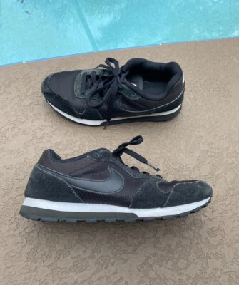 Nike Sneakers MD Runner 2 Women's Mid Trainer 749869-001 Black size 8 Decade Y2K - Image 1 of 4