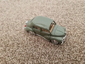 CORGI SOLIDO 1/43 CLASSIC RENAULT 4CV DIECAST MODEL CAR - Picture 1 of 3