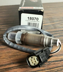18070 Bosch O2 Oxygen Sensor DOWNSTREAM OEM for F250 Truck F350 F450 F550 Ford - Picture 1 of 1