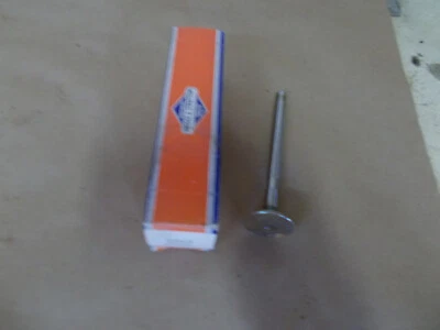 Original Briggs and Stratton 23923 Exhaust Valve - Image 1 of 3