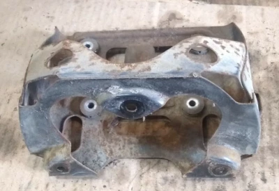 Honda CB750K 1979 soporte de montaje de luz trasera cuatro DOHC soporte de capó de asiento de permanencia Foto 1 de 4