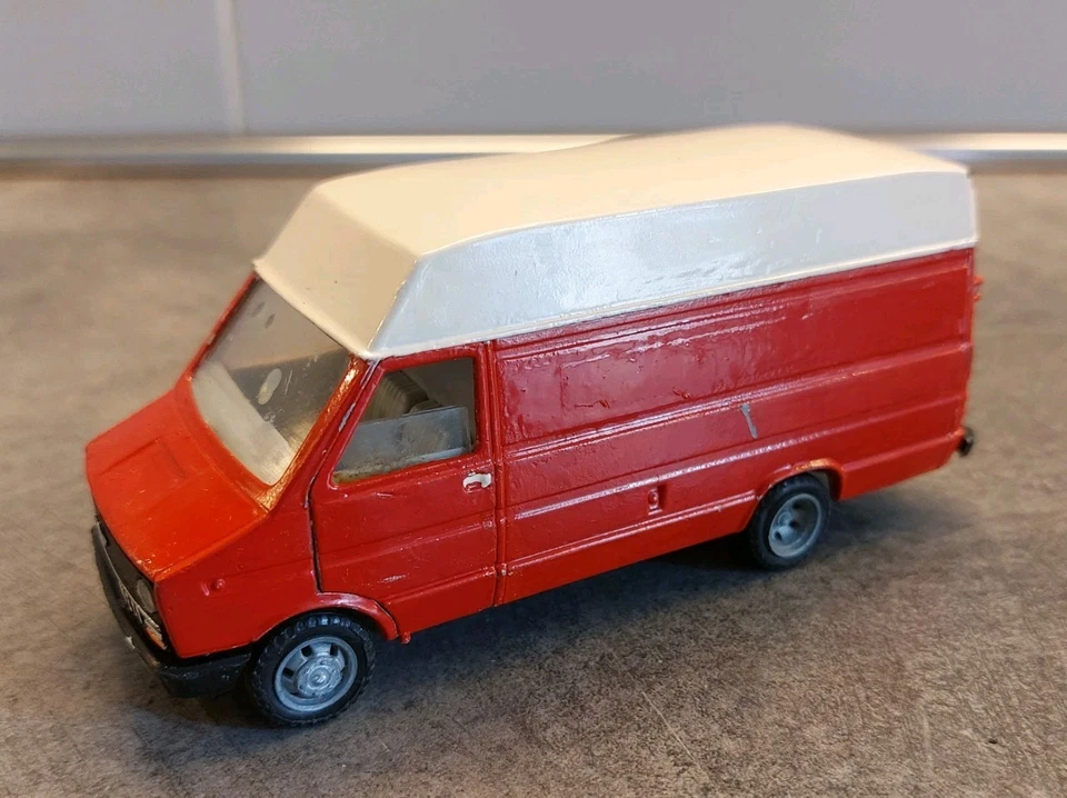 Iveco Daily OM Grinta Old Cars Made in Italy Scala 1/43  - Immagine 1 di 4