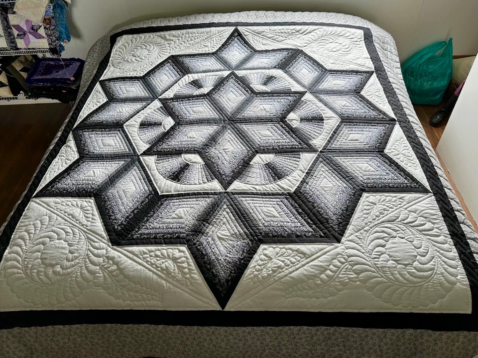 Amish Quilt for Sale Chrysalis Star New Amish King Quilt Amish Queen Quilt - Image 1 of 4