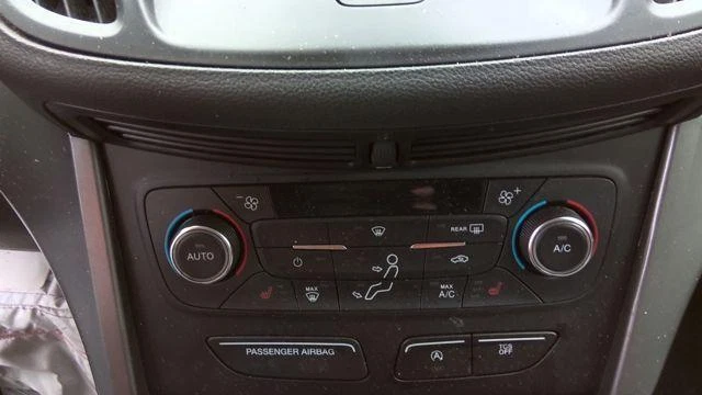 2017 FORD ESCAPE Temperature Control AC - Изображение 1 из 1