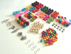 KIT de CREATION COMPLET PERLES en BOIS ENFANT MULTICOLORE FLEURS BIJOUX EDUCATIF - Imagen 1 de 3