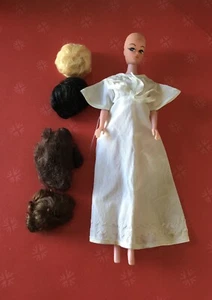 Vintage Clone Fashion Queen Barbie With Wigs - Picture 1 of 9