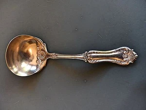 Wm A. Rogers 1913 SUFFOLK Silverplate Gravy Ladle - Picture 1 of 4