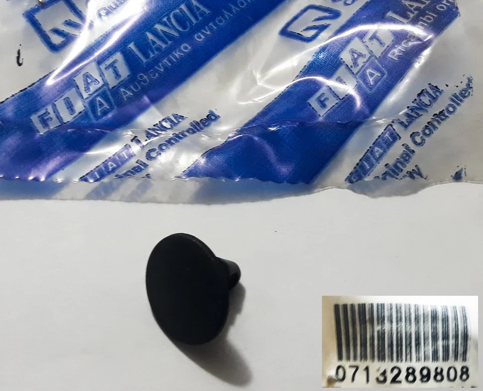 FIAT PUNTO MK1 - 1400 GT (1993 - 1999)/ FERMO SOTTO COFANO MOTORE/ FRONT BONNET - Image 1 of 1