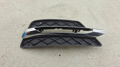 Luz antiniebla delantera izquierda diurna 12-15 Mercedes W204 C300 moldura OEM Foto 1 de 4