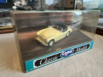 1:43 Corgi Classics 96240 Austin Healey Soft Top, White, Boxed - Image 1 of 4