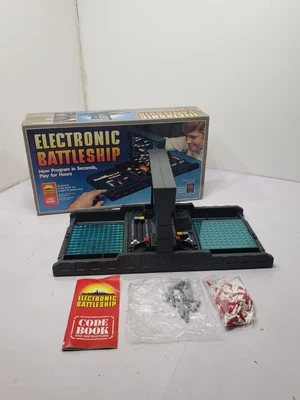Juego de acorazado electrónico Milton Bradley 1982 vintage en caja completa  Foto 1 de 4