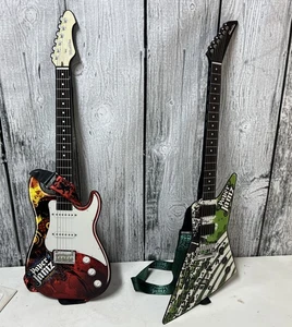Paper Jamz Lot of 2 WowWee Guitars - Green & Black Guitars  - Picture 1 of 12