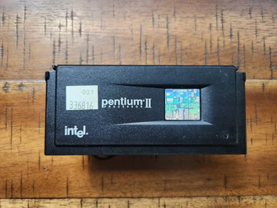 Vintage Intel Pentium II CPU Processor-MMX @ 266MHz With 512K Cache-Model #SL2HE - Image 1 of 4