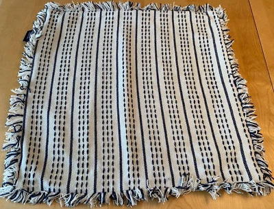 Tommy Hilfiger FUNDA DE ALMOHADA AZUL CREMA RAYAS BORDE DESHILACHADO 20" X 20" Foto 1 de 4