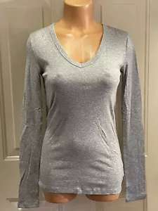 GAP, Gr. XS, Lieblings-T, V-Ausschnitt, hellbraun, Pullover-Top mit Langarm. NEU. - Bild 1 von 10