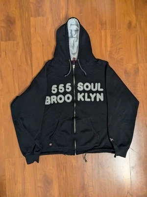 Sudadera con capucha de colección Triple 5 Soul Brooklyn Spellout cremallera completa mediana  Foto 1 de 4