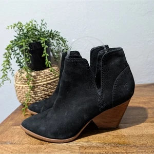 Botín Frye Reina Cut Out en Negro Talla 7M Tobillo Tacón Punta - Imagen 1 de 8