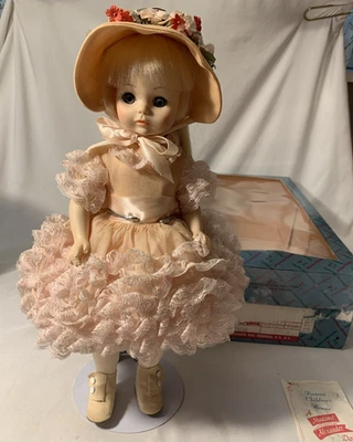 Madame Alexander MUÑECA #1578 Retrato Niños RENOIR Rosa Volantes Vestido/Caja de Etiquetas Foto 1 de 4