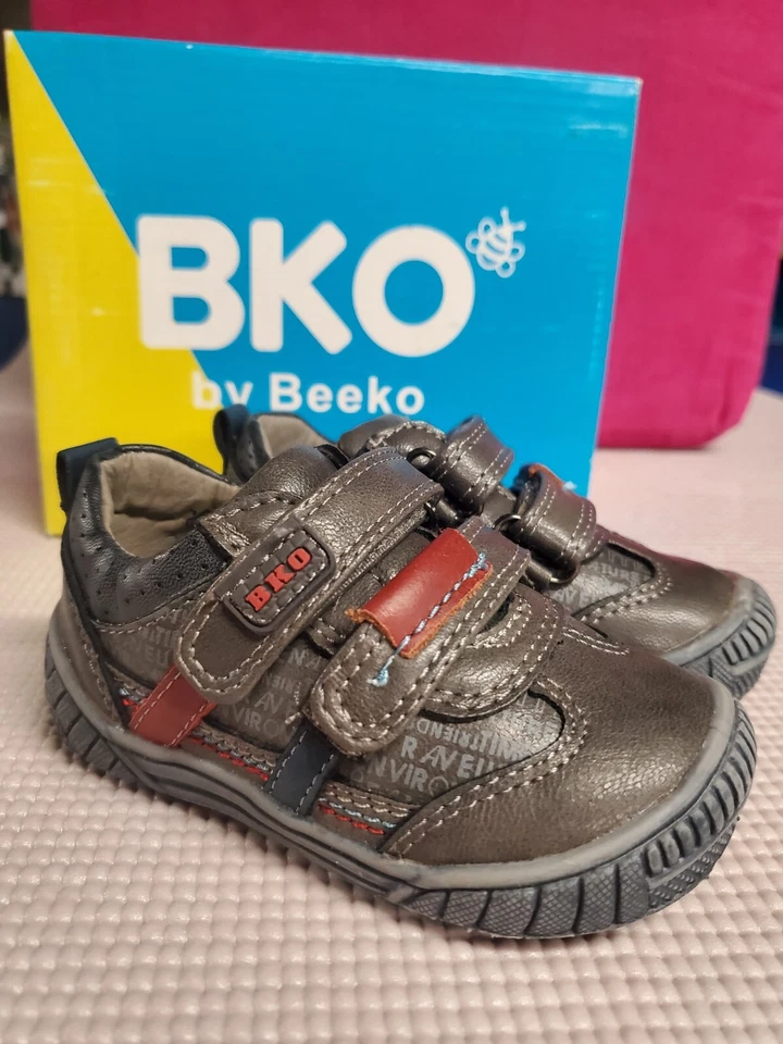 Beeko Gray Navy "Trevor" Lightweight Upper Leather Shoes size Baby US 5.5 New - Image 1 of 4