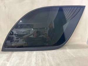 2004 Buick Rainier Quarter Glass Window Passenger Side Privacy RH - Picture 1 of 3