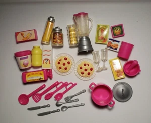 Barbie 2002 2005 Set gioco cucina ricambio piatti accessori alimentari - Foto 1 di 4