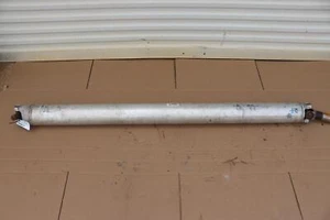 2015-2016 GMC SIERRA 2500 CREW CAB 6.6L 4X4 REAR DRIVESHAFT CARDAN SHAFT OEM - Picture 1 of 7