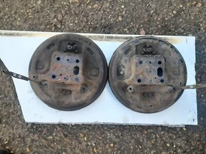 FORD FUSION PAIR OF BACKING PLATES 2002 to 2010 WITH ADJUSTERS DRUM m - Picture 1 of 5