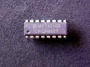 MC142100CP - Motorola 4X4 Crosspoint Switch with Control Memory (DIP-16) - Imagen 1 de 1