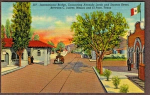 El Paso Texas Juarez Mexico International Bridge Between Postcard Tx Car People  - Bild 1 von 2