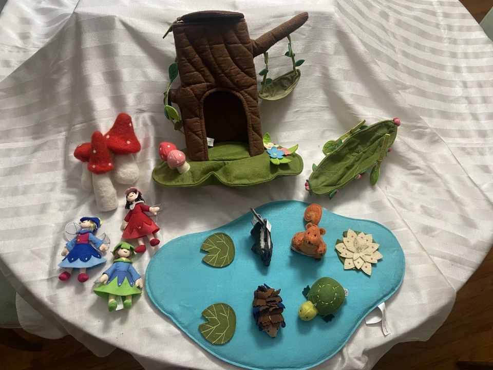 Juego de casa de fieltro Pottery Barn Kids 2008 - EXCELENTE ESTADO Foto 1 de 4