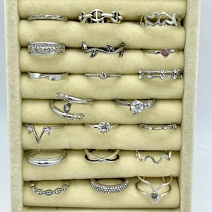 Trachtenring Konvolut 20 Stück - verschiedene Größen - alle silberfarben - Strass cz - Bild 1 von 5