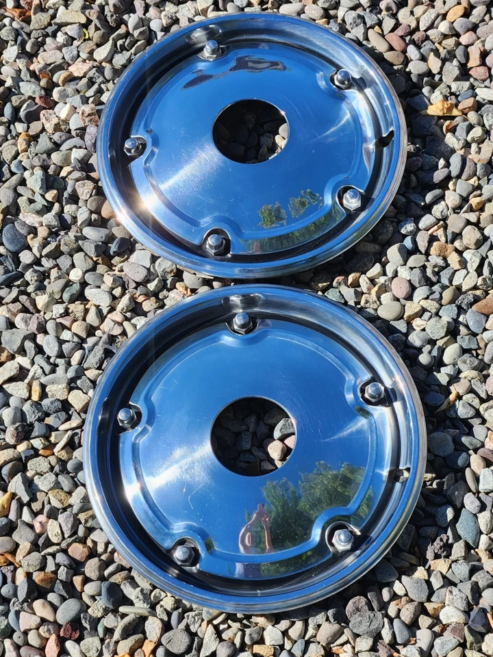 1969 - 1972 Chevrolet Suburban Blazer K10 K20 Factory 15" 4x4 Front Hubcaps OEM - Image 1 of 4