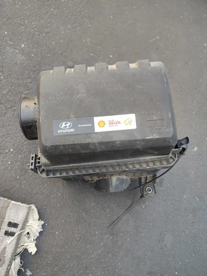 Limpiador de caja de aire Hyundai Elantra 2017-2020 2,0 L Foto 1 de 4