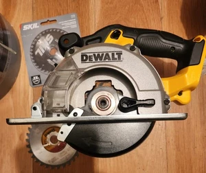 DEWALT DCS373 20V Lithium Ion Metal Cutting Circular Saw, power ac, 2 saw 1 bat - Picture 1 of 10