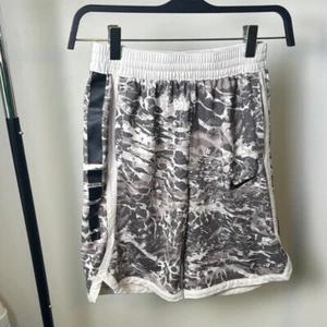 Boy's Gray Nike Gray and White Athletic Basketball Shorts w/ Elastic Waistband L - Picture 1 of 7