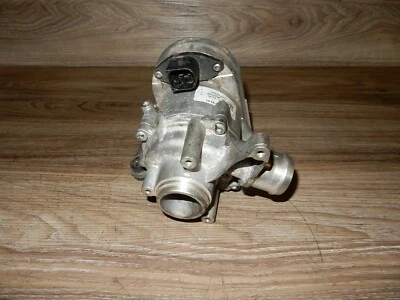 2020-2023 MERCEDES GLC300 X253 ENGINE WATER COOLANT PUMP A2642000301 OEM - Image 1 of 4