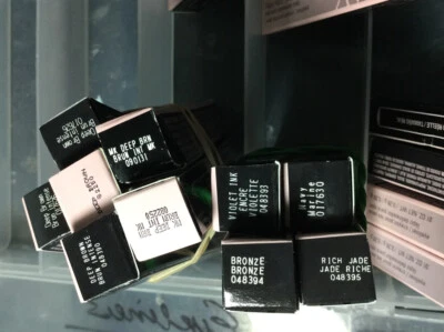 MARY KAY EYELINER~YOU CHOOSE SHADE~NEW & DISC'TD~ SOFT RETRACTABLE OR LIQUID GEL - Image 1 of 4