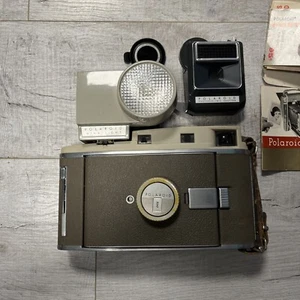 Vintage Polaroid 800 Land Camera And Accessories - Picture 1 of 24