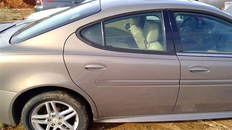 Passenger Right Rear Side Door Fits 04-08 Pontiac Grand Prix OEM - Image 1 of 4